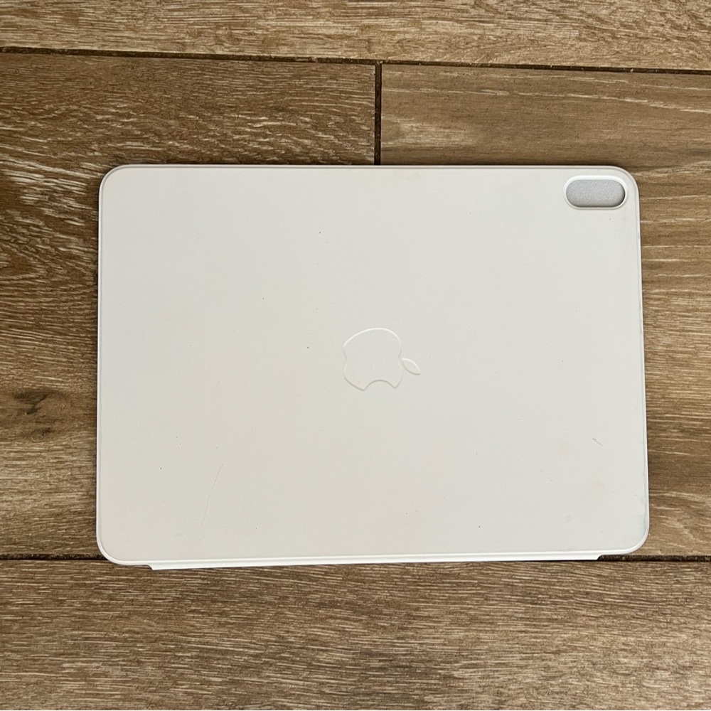 Apple Tablet case in Classic White